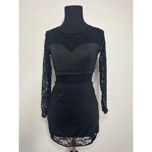 Never can go wrong with all BLACK !